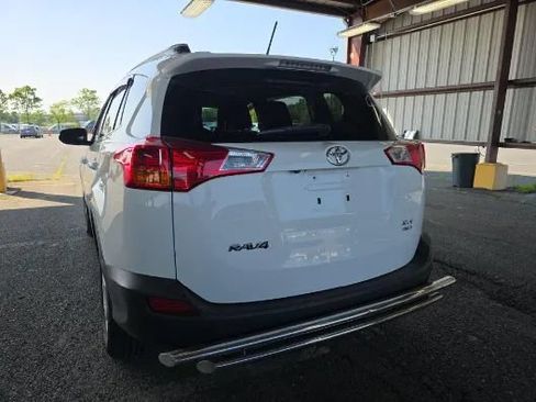Used 2014 Toyota RAV4 XLE AWD/4WD image 5
