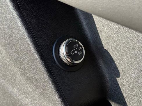 Used 2023 Cadillac XT6 Premium Luxury image 20