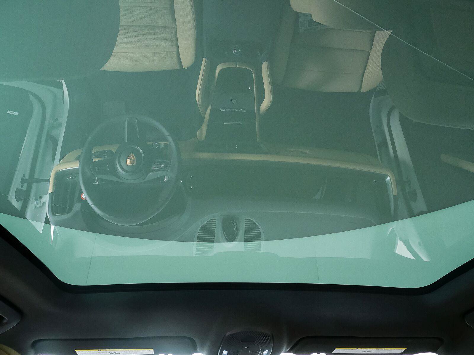 New 2026 Porsche Cayenne Coupe AWD/4WD image 21