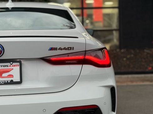 Used 2023 BMW M440i Coupe w/ Premium Package image 17