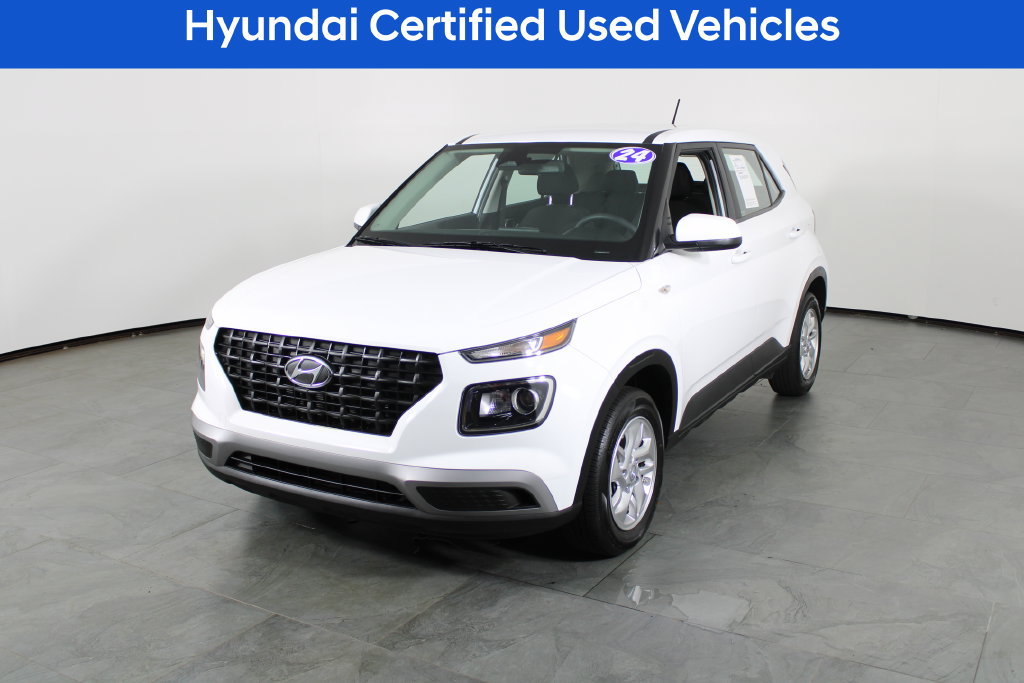 Certified 2024 Hyundai Venue SE FWD image 2