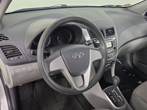 Used 2012 Hyundai Accent GLS FWD image 19