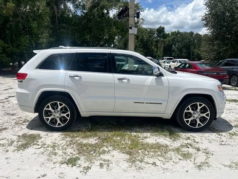 Used 2019 Jeep Grand Cherokee Overland RWD image 19