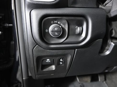 Used 2020 RAM 1500 Big Horn AWD/4WD image 23