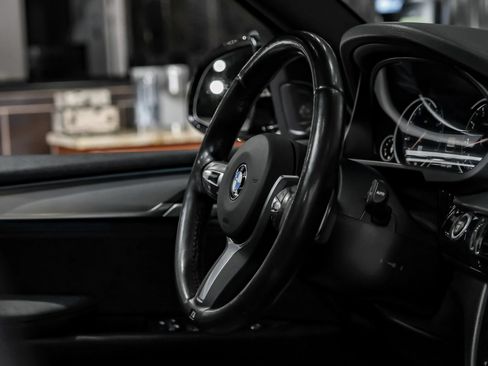 Used 2018 BMW X5 xDrive50i AWD/4WD image 13