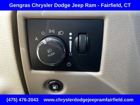 Used 2019 Jeep Grand Cherokee Overland AWD/4WD image 44