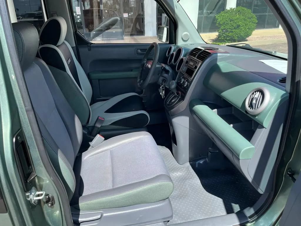 Used 2005 Honda Element LX image 13