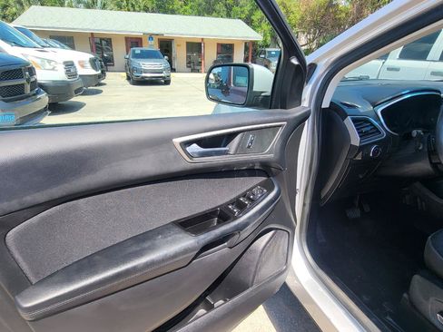 Used 2017 Ford Edge SEL AWD/4WD image 47