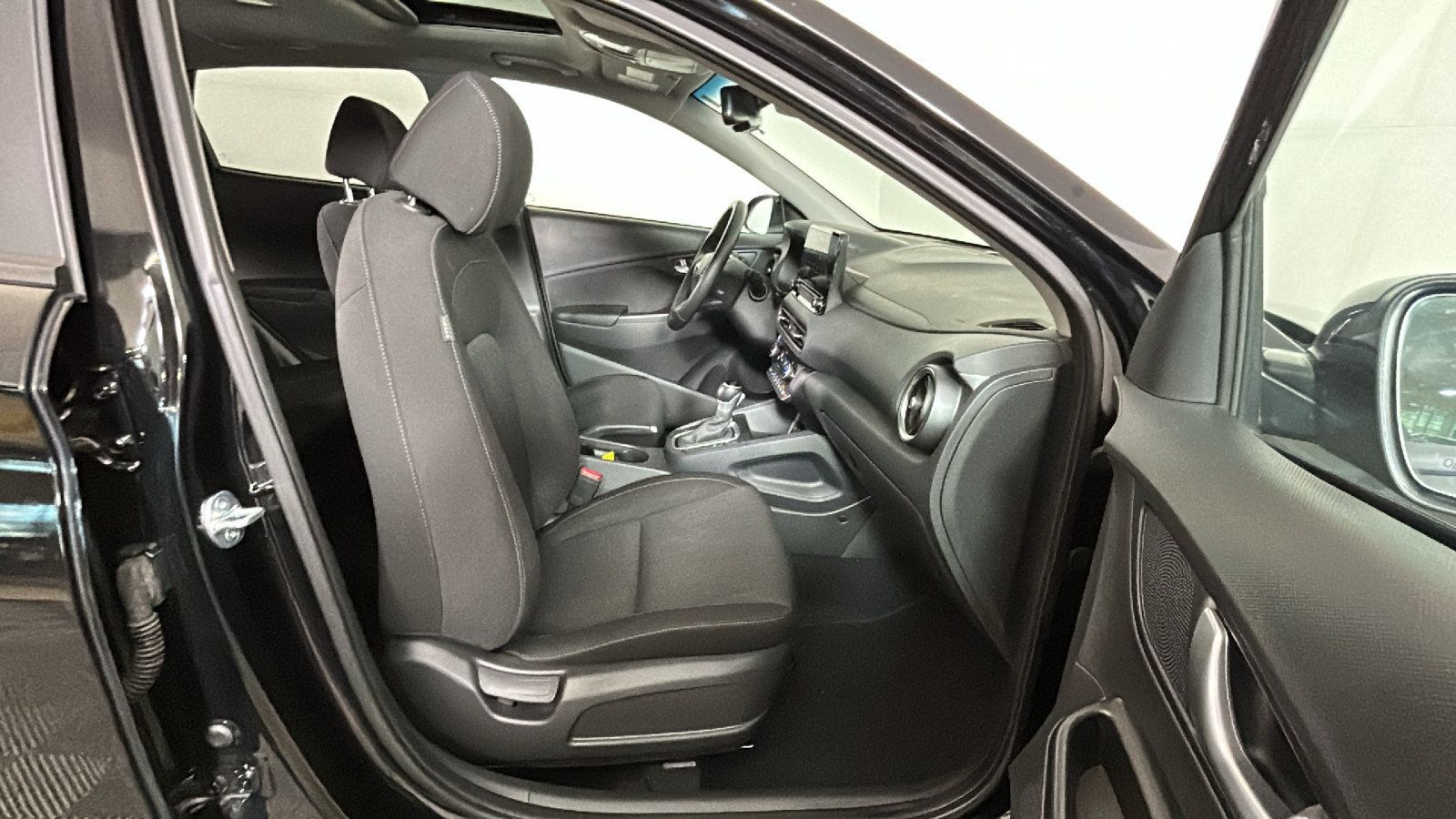 Certified 2023 Hyundai Kona SEL w/ Convenience Package FWD image 38