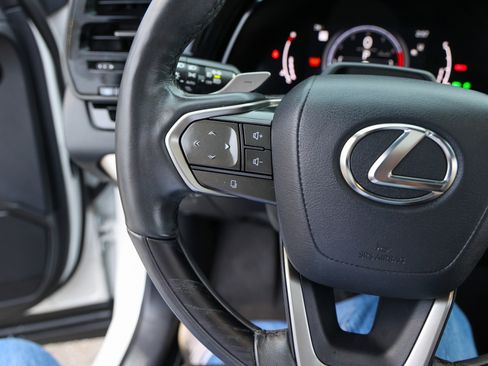 Used 2024 Lexus RX 350 w/ Convenience Package FWD image 17