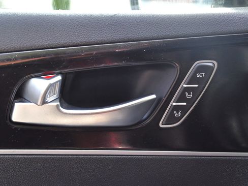 Used 2017 Kia Sorento SX image 10