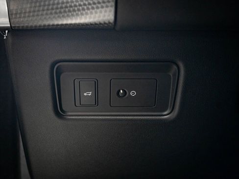 Used 2018 Land Rover Range Rover Sport Supercharged image 45