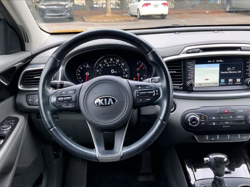 Used 2016 Kia Sorento EX w/ EX Touring Package image 5