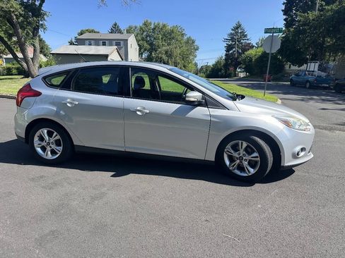 Used 2014 Ford Focus SE FWD image 5