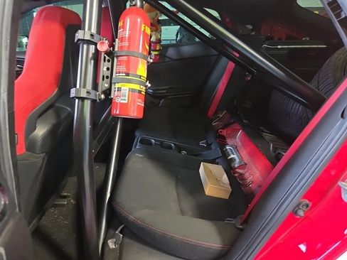 Used 2019 Honda Civic Type R image 9