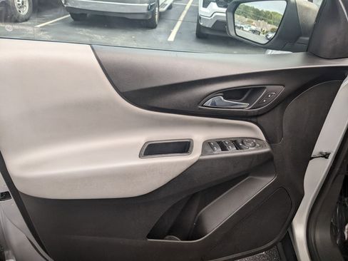 Certified 2021 Chevrolet Equinox LS w/ LS Convenience Package image 14