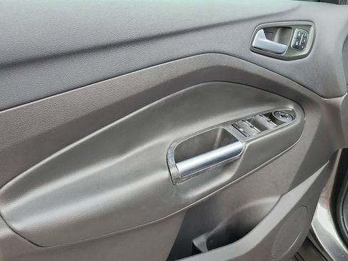 Used 2018 Ford Escape Titanium image 19