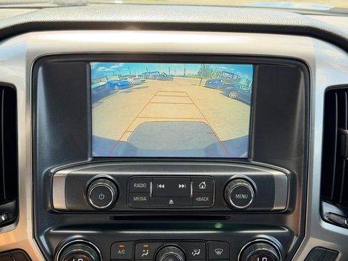 Used 2018 Chevrolet Silverado 1500 LT w/ Midnight Edition AWD/4WD image 21