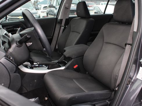 Used 2017 Honda Accord LX image 15