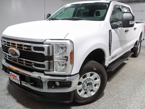 Used 2024 Ford F250 XLT w/ FX4 Off-Road Package AWD/4WD image 33