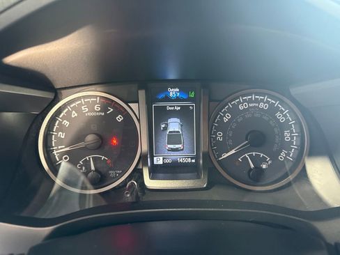 Used 2023 Toyota Tacoma TRD Sport RWD image 43