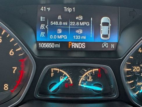 Used 2019 Ford Escape SE image 24