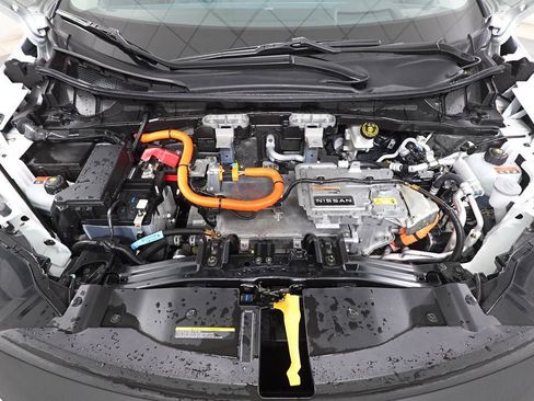 Used 2024 Nissan Ariya AWD image 31