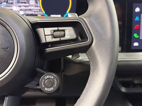 Certified 2026 Porsche Cayenne E-Hybrid AWD/4WD image 38