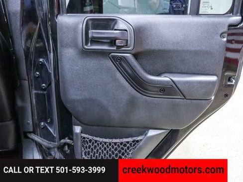 Used 2017 Jeep Wrangler Unlimited Sahara image 42