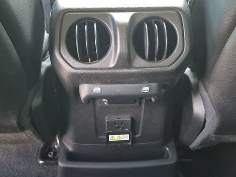 Used 2021 Jeep Wrangler Unlimited Rubicon AWD/4WD image 21