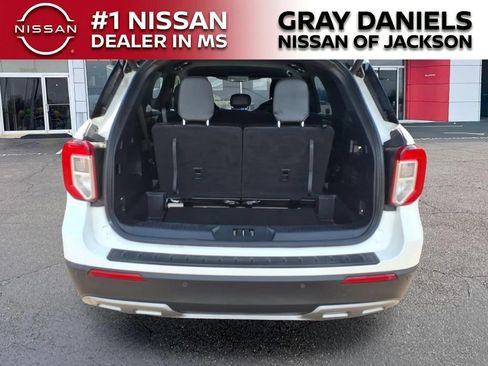 Used 2020 Ford Explorer XLT w/ Equipment Group 202A RWD image 8
