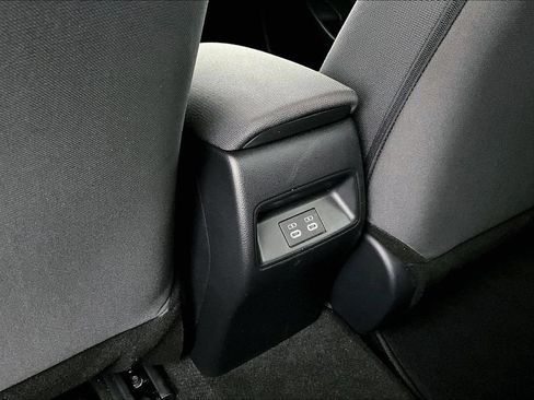 Used 2026 Toyota Corolla LE FWD image 30