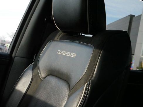 Used 2019 RAM 1500 Laramie image 35