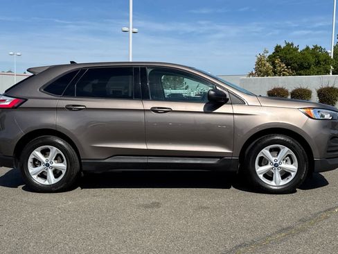 Used 2019 Ford Edge SE image 6