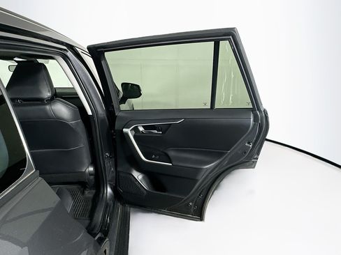 Used 2021 Toyota RAV4 XLE Premium FWD image 30