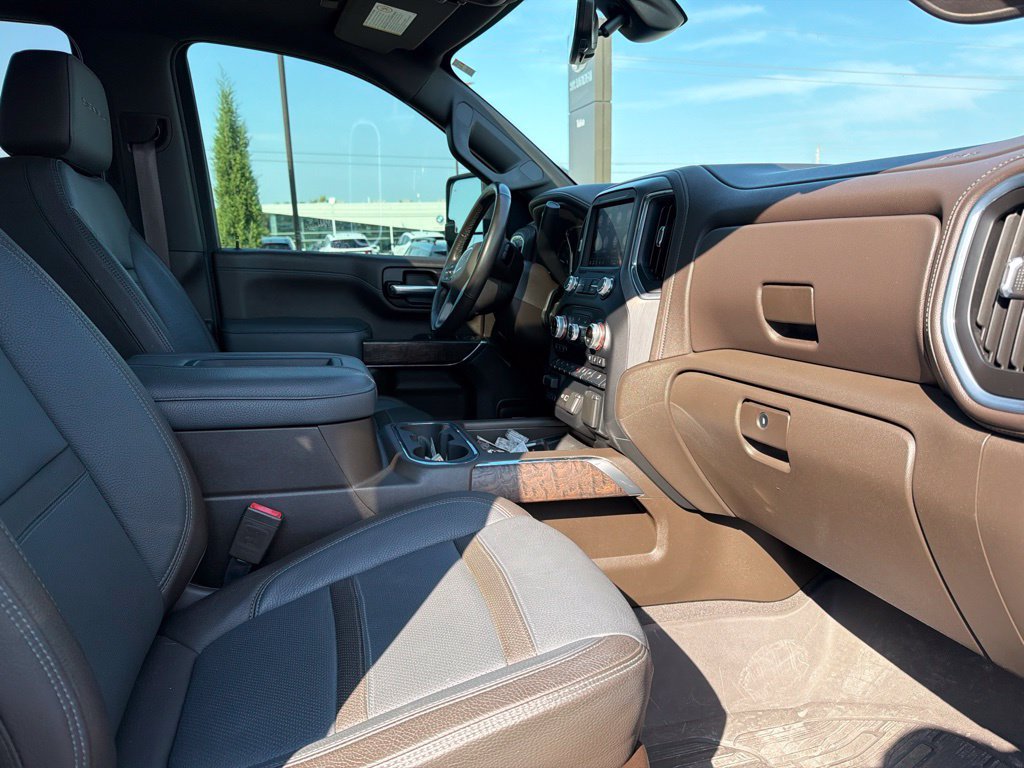 Used 2021 GMC Sierra 2500 Denali w/ Denali Ultimate Package AWD/4WD image 14