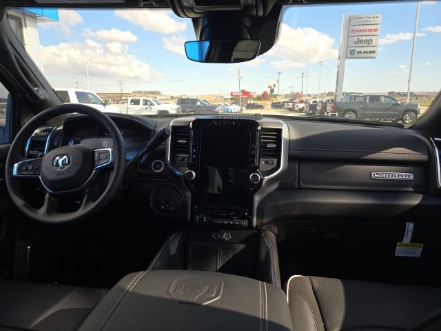 Used 2025 RAM 2500 Laramie AWD/4WD image 6
