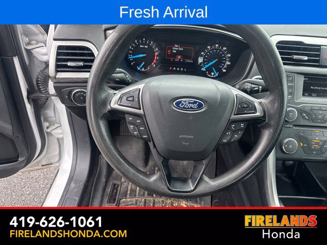 Used 2017 Ford Fusion SE FWD image 17