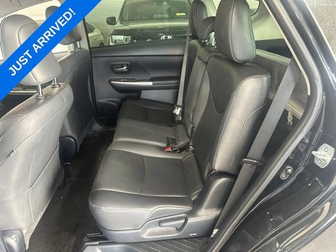 Used 2017 Toyota Prius V Four w/ Carpet Mat Package FWD image 5