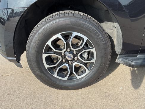 Used 2024 Ford Expedition XLT image 10