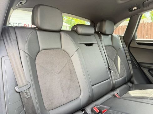 Used 2020 Porsche Macan AWD/4WD image 26