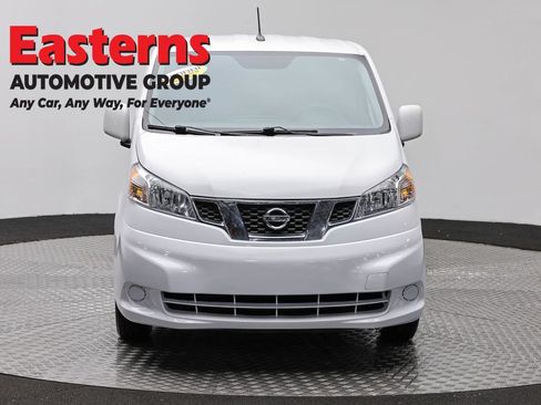 Used 2020 Nissan NV200 SV FWD image 2