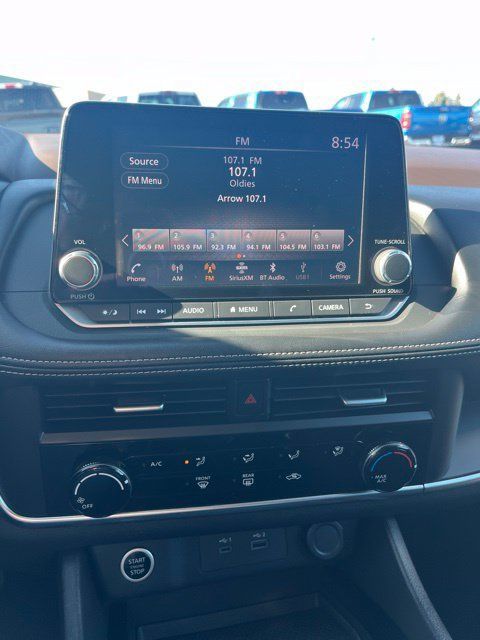 Used 2023 Nissan Rogue S AWD/4WD image 41