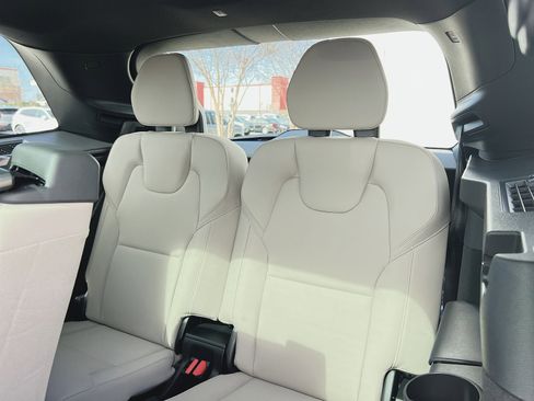 New 2026 Volvo XC90 B6 Plus w/ Protection Package Premier AWD/4WD image 26