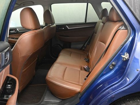 Used 2017 Subaru Outback 2.5i Touring w/ Popular Package #5A image 19