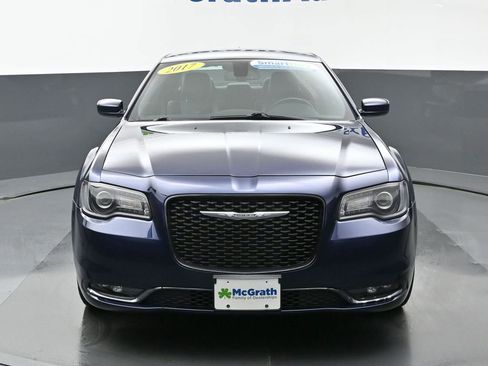 Used 2017 Chrysler 300 S image 4