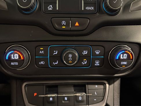 Used 2022 GMC Terrain AT4 w/ Infotainment Package II AWD/4WD image 34