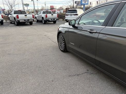 Used 2018 Ford Fusion Titanium image 4