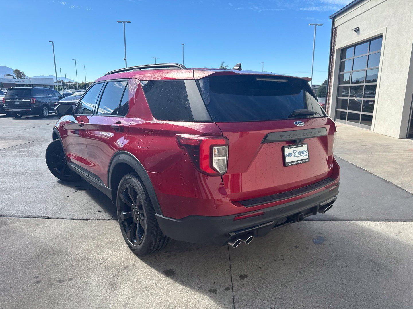 Used 2023 Ford Explorer ST w/ Equipment Group 401A AWD/4WD image 6