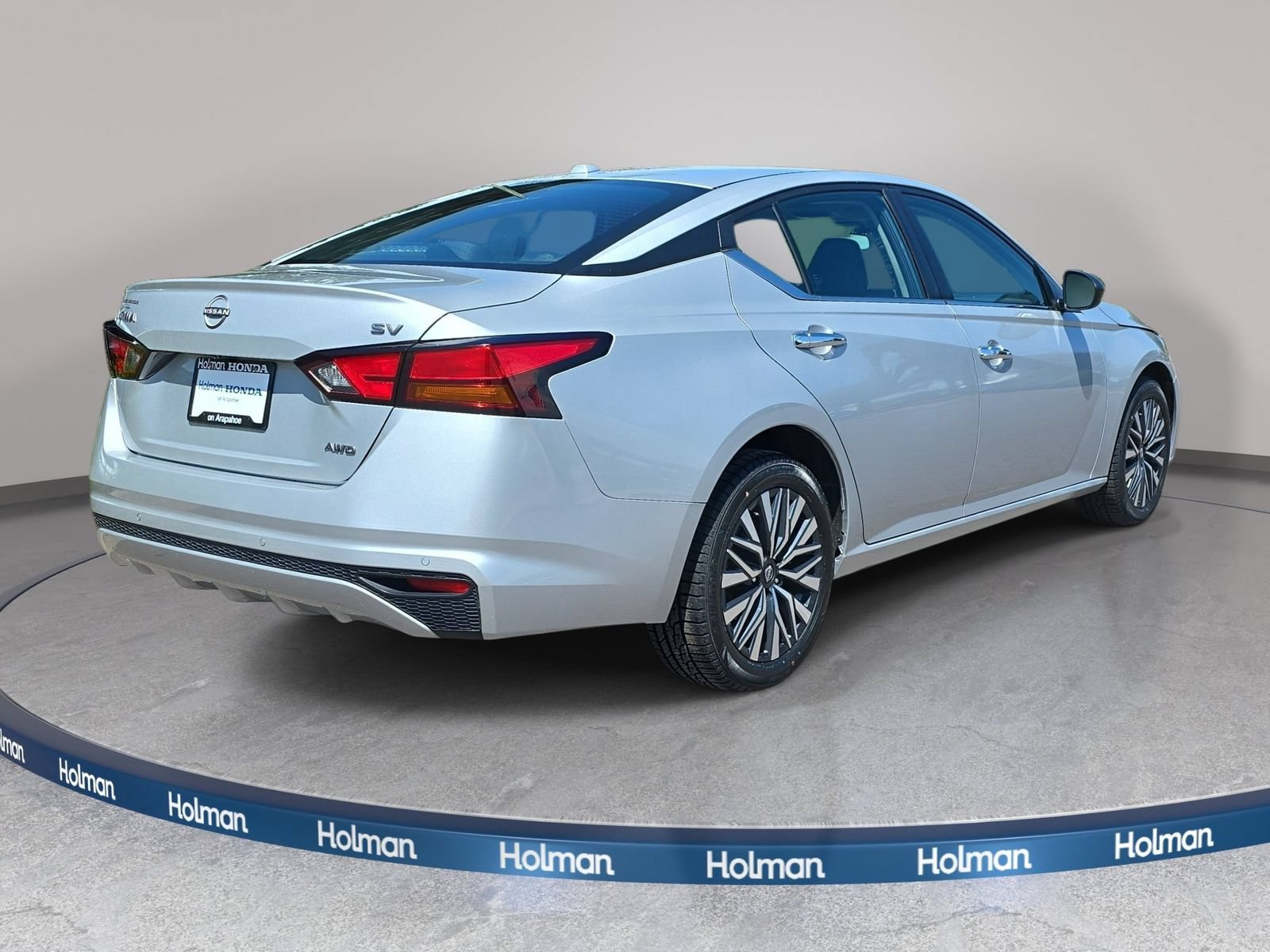 Used 2024 Nissan Altima 2.5 SV AWD/4WD image 6